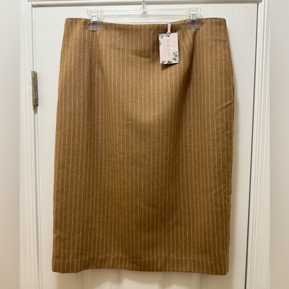 Coffee in Central Park Skirt NWT - Picture 4 of 4